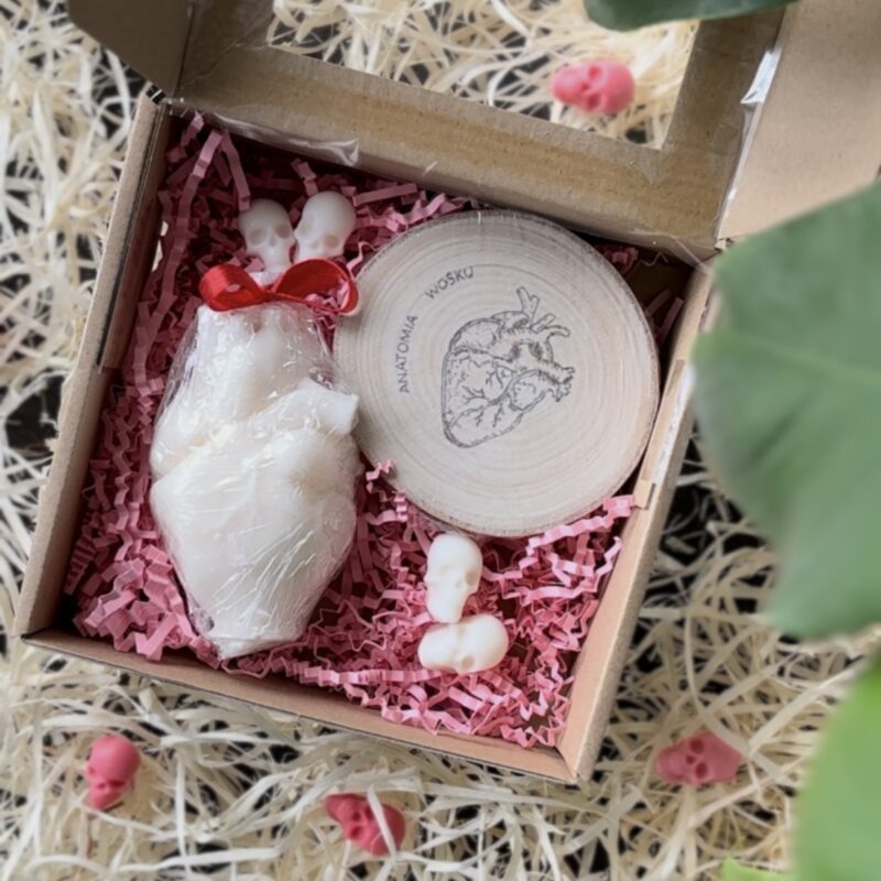 anatomiczny zestaw prezentowy ( serce sojowe białe + anatomiczna podstawka)